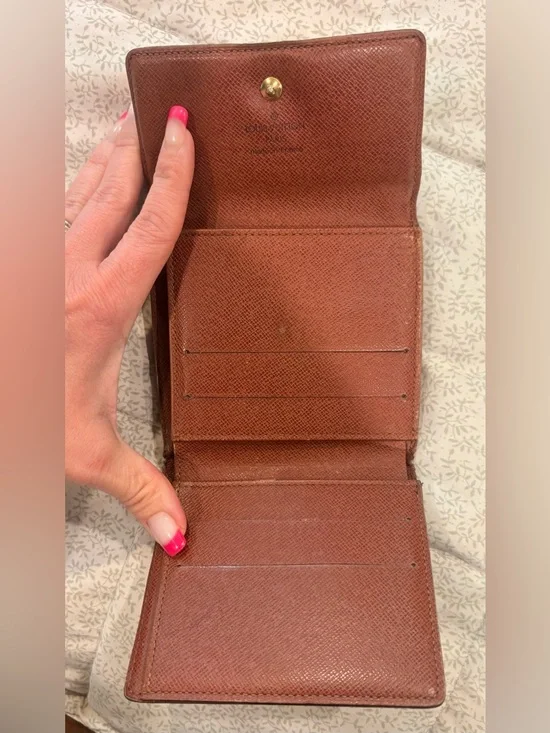 Authentic Vintage Louis Vuitton Monogram Compact Wallet - Picture 4 of 15